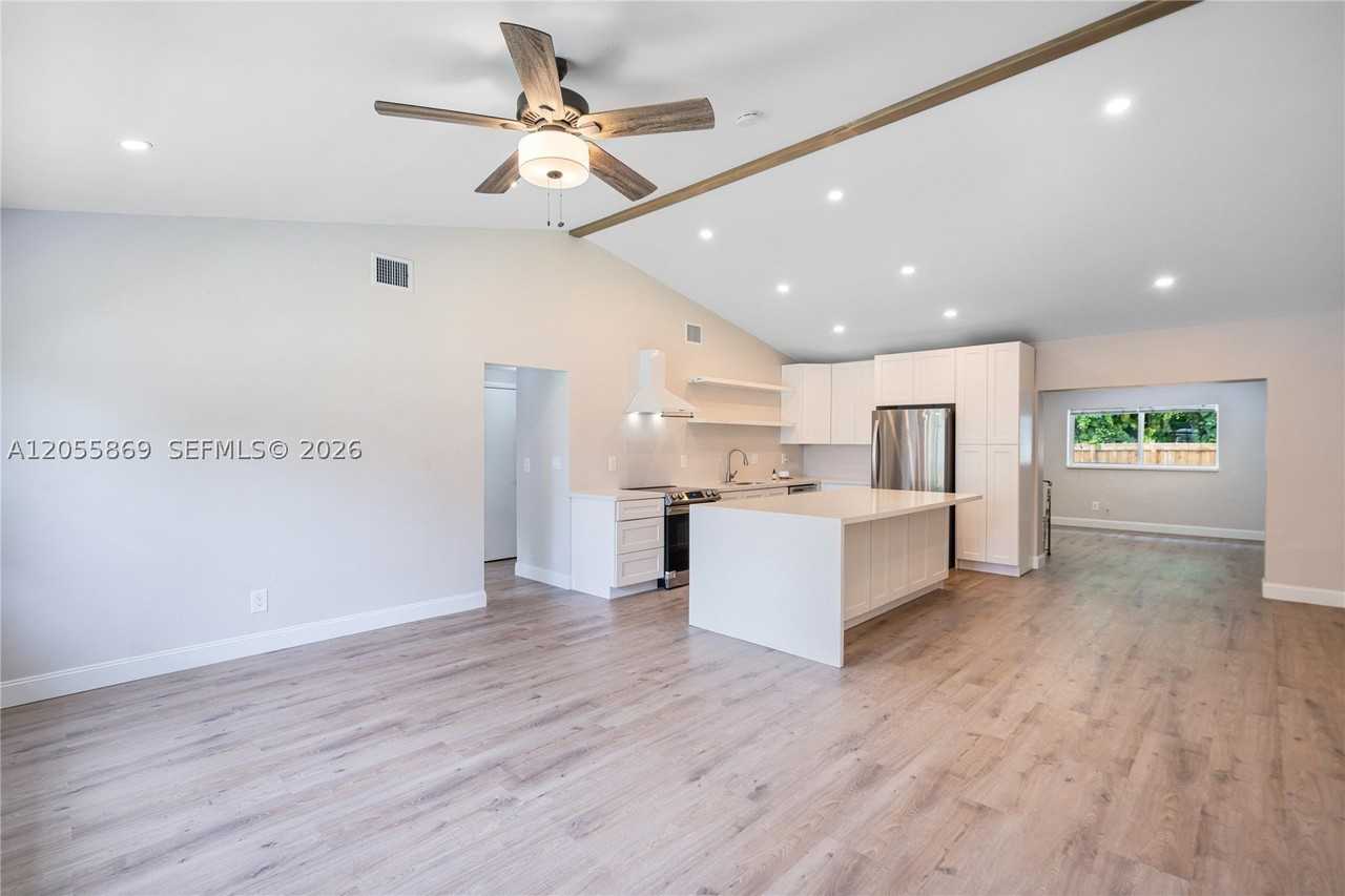 11511 11511 SW 81st Rd #11511 - Photo 4 of 34
