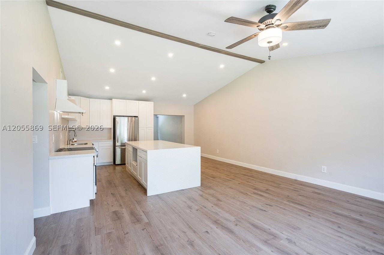 11511 11511 SW 81st Rd #11511 - Photo 7 of 34