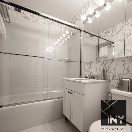45 William St #1712 - Photo 4 of 4
