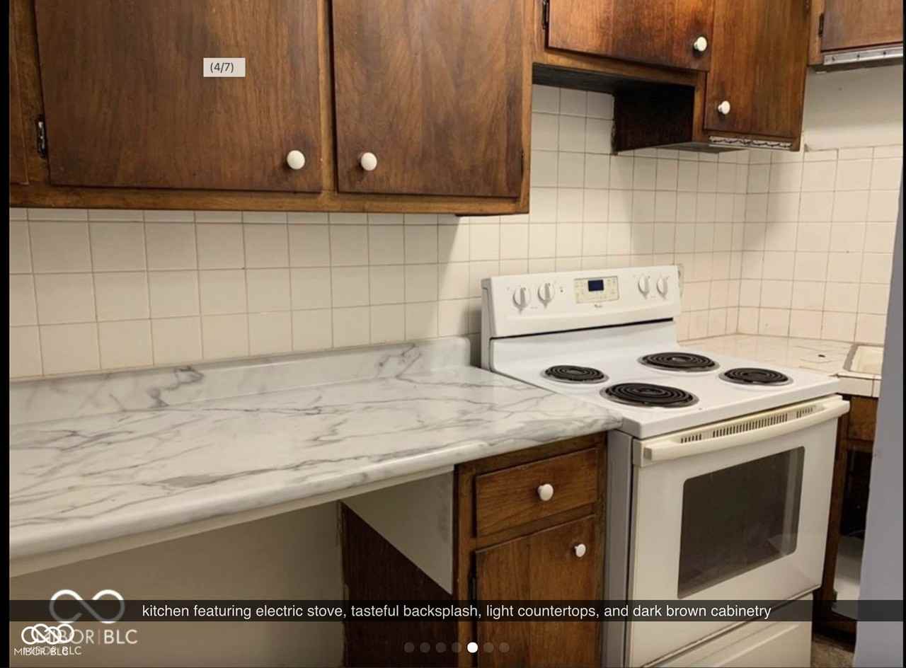 330 W 40th St - Photo 6 of 7