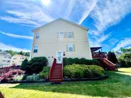 featured image of 60 Peach Pl