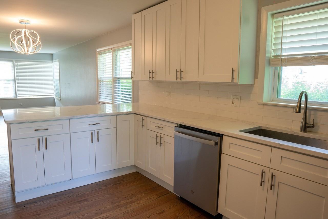 9733 Karlov Ave - Photo 3 of 38