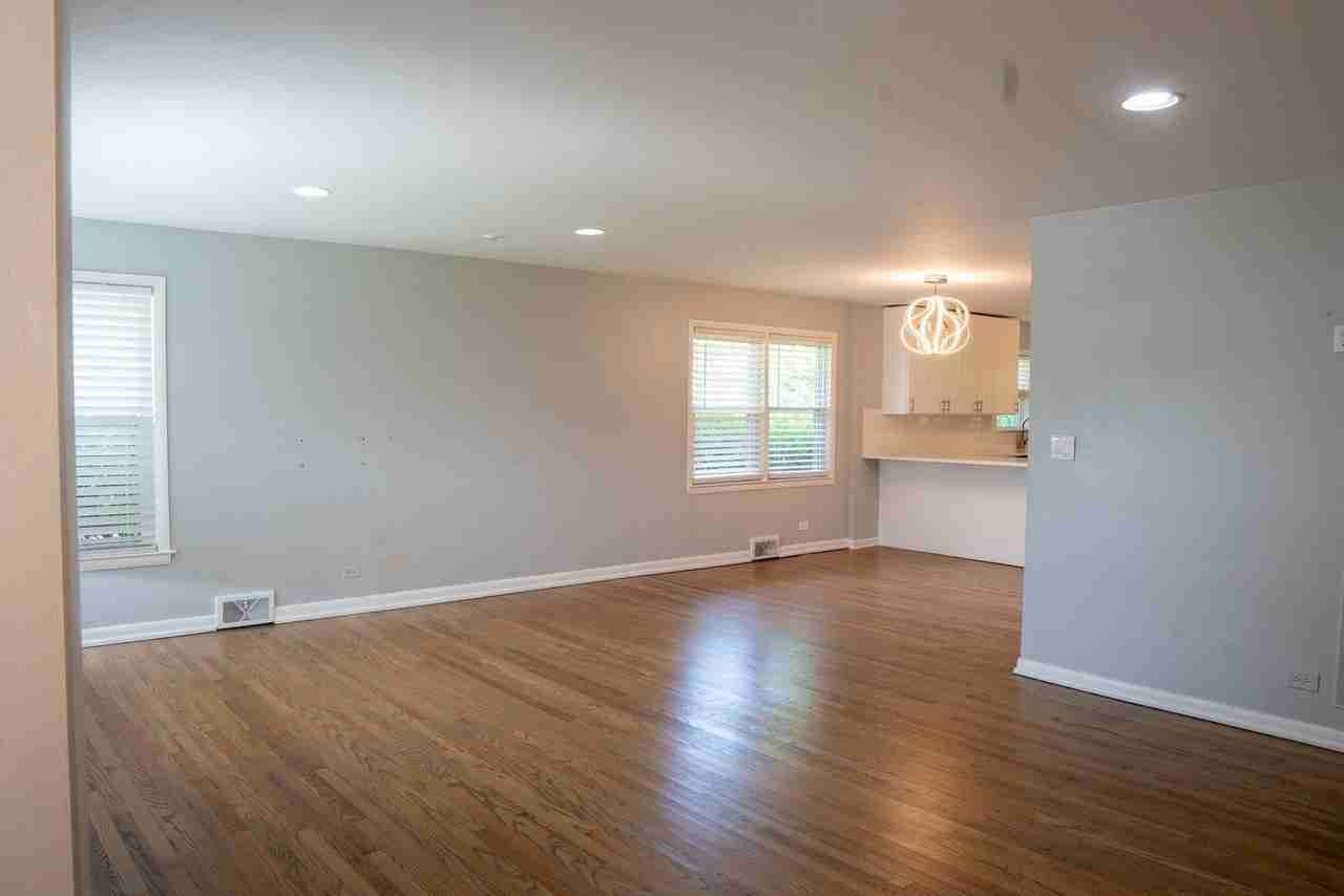 9733 Karlov Ave - Photo 5 of 38