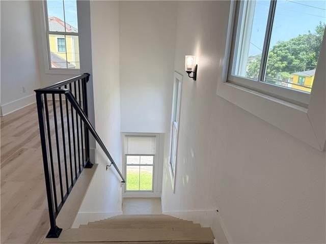 637 Lizardi St - Photo 4 of 17