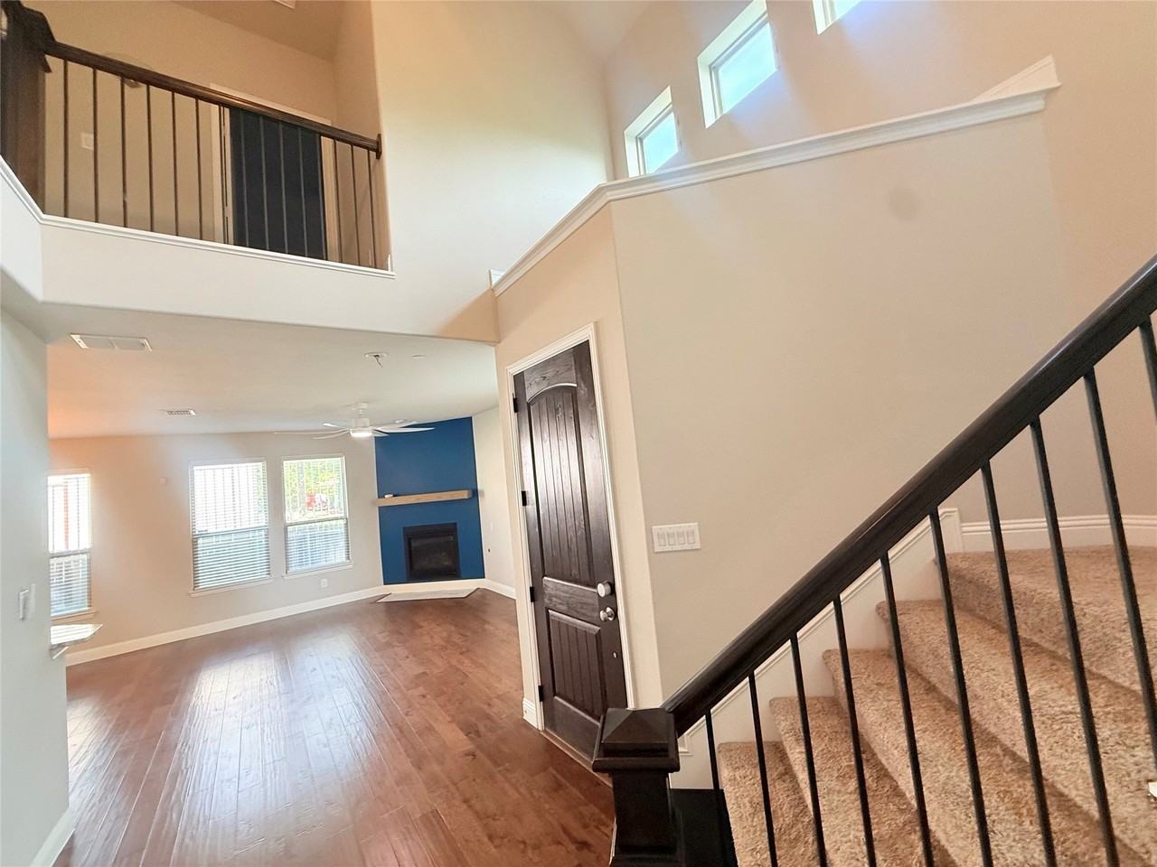 6300 Hermosa Dr - Photo 3 of 37