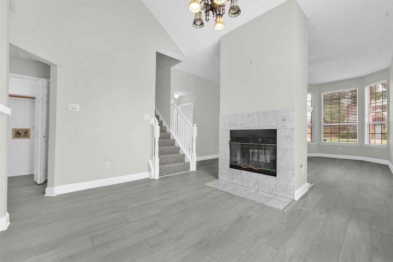 1410 Post Oak Dr - Photo 5 of 27