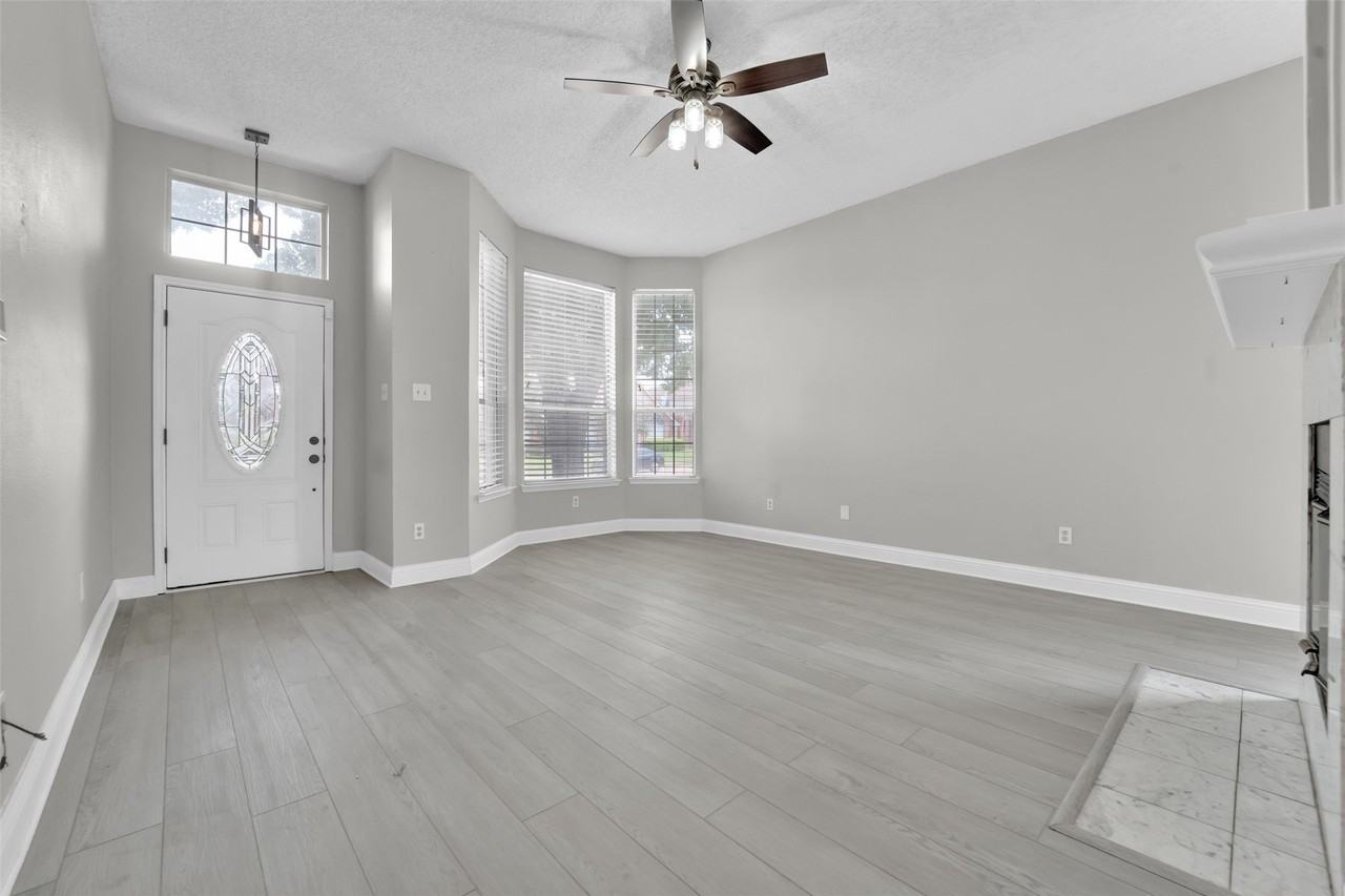 1410 Post Oak Dr - Photo 6 of 27