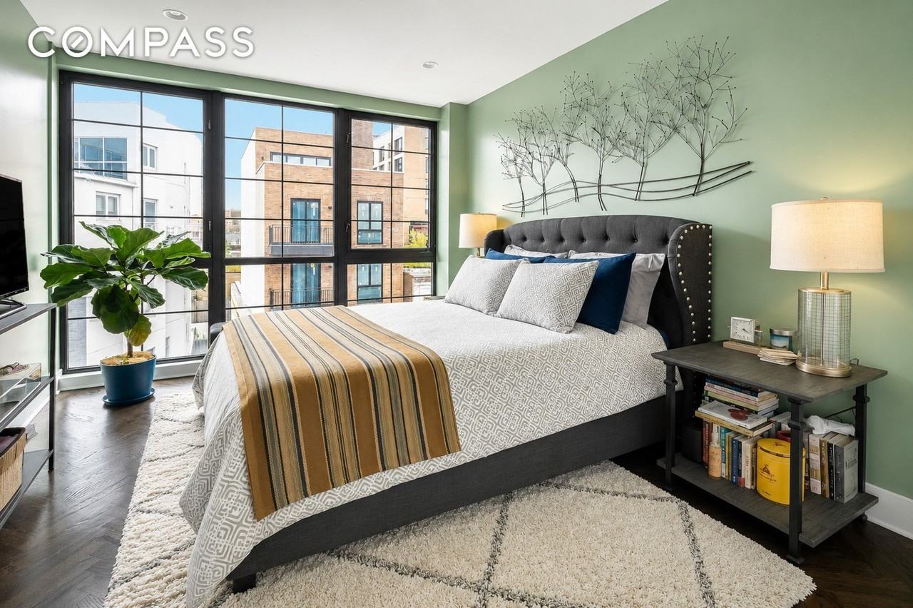 245 Manhattan Ave #4A - Photo 5 of 9