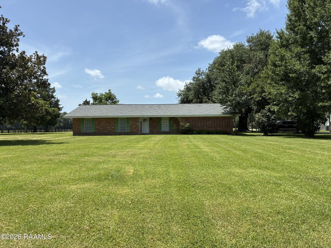 101 Sonnier Rd - Photo 2 of 21