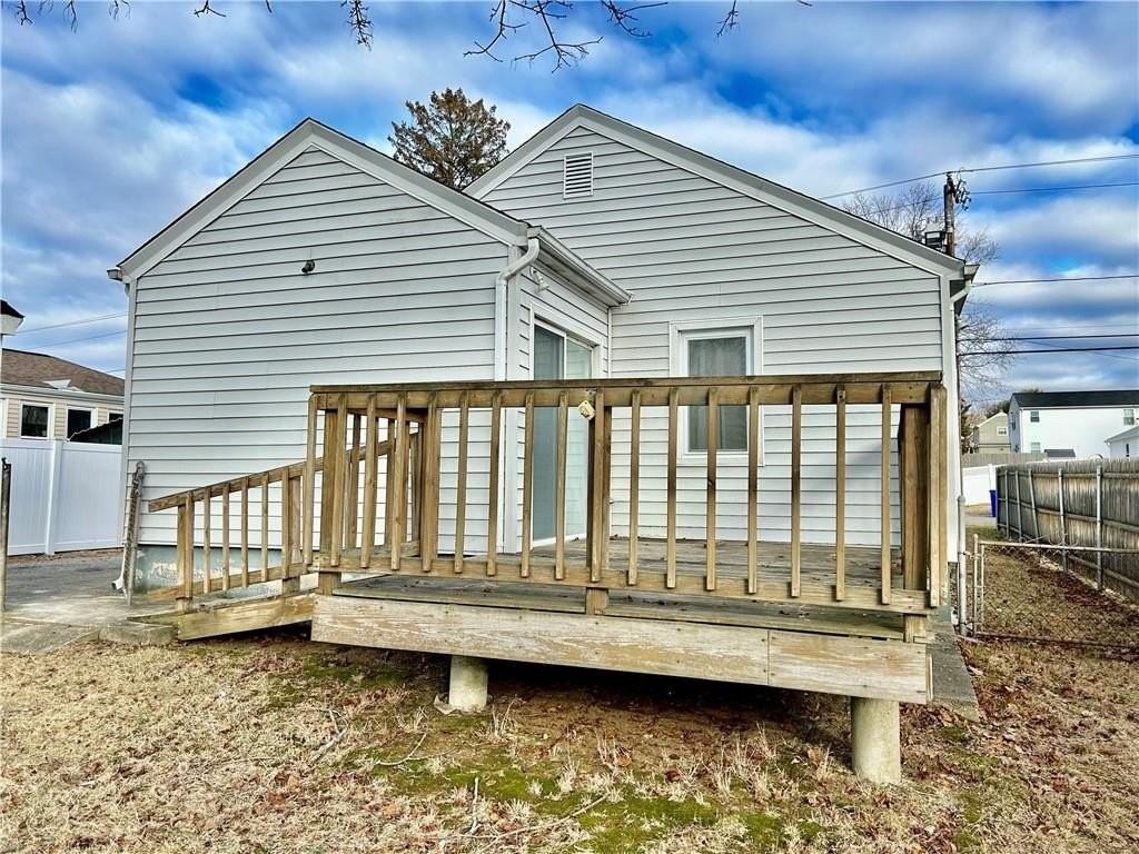 2 Locust Ave - Photo 2 of 14