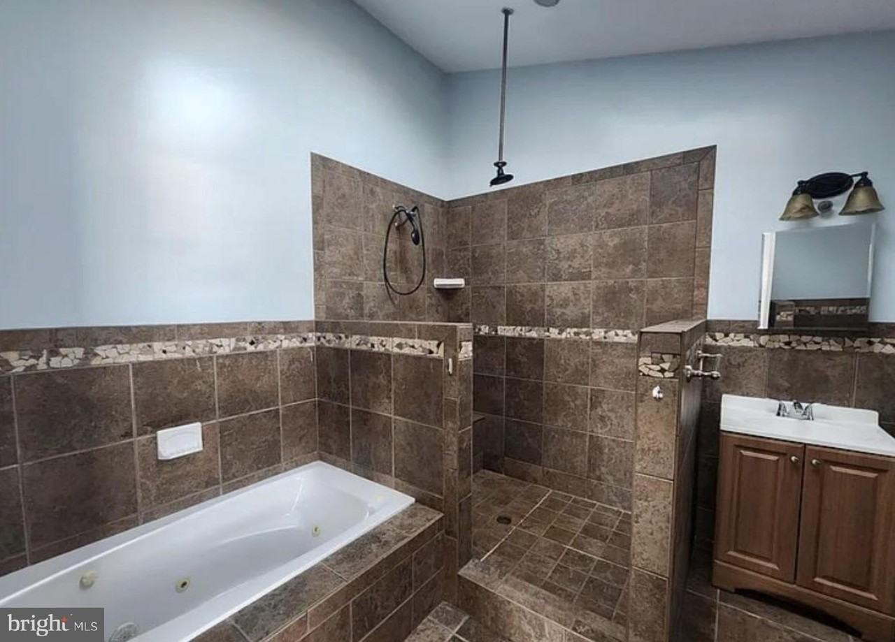 42 Tilbury Rd - Photo 4 of 7