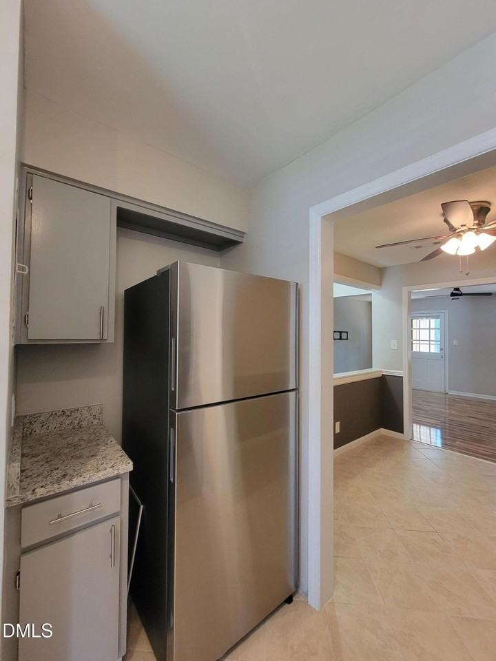 6303 New Market Way - Photo 6 of 25