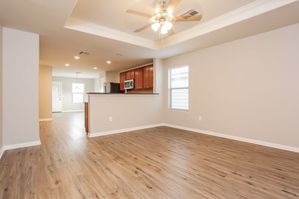 9927 Sanders Rose Ln - Photo 4 of 16