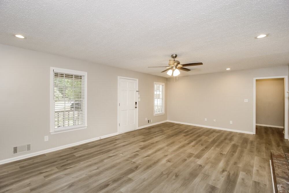 237 Vienna Way - Photo 5 of 17