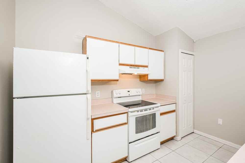 7612 Fort Sumter Dr - Photo 7 of 16