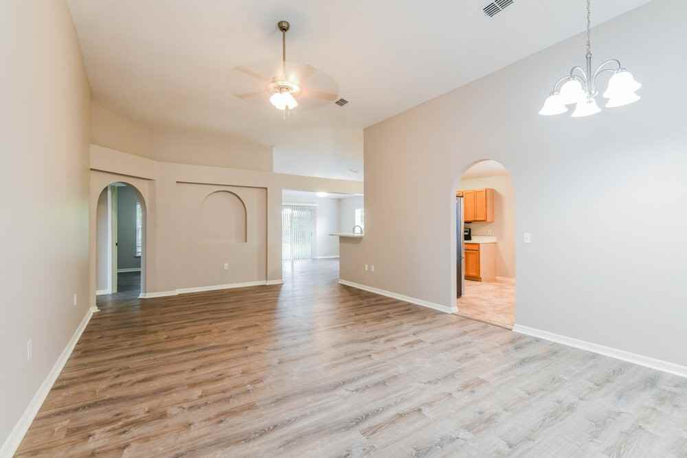 1117 Windy Bluff Dr - Photo 3 of 16