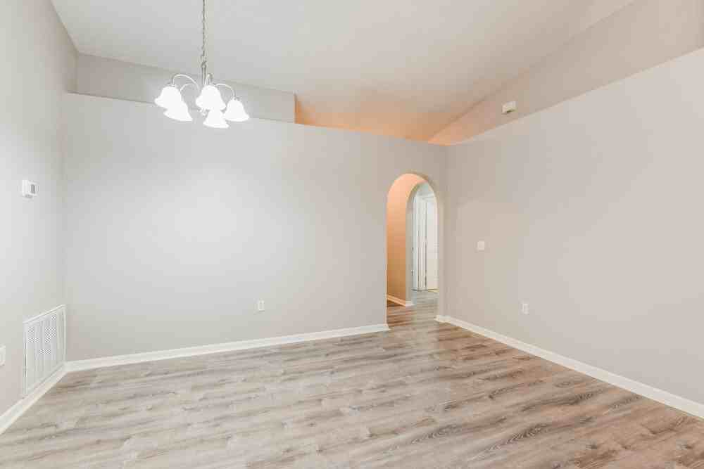 1117 Windy Bluff Dr - Photo 5 of 16