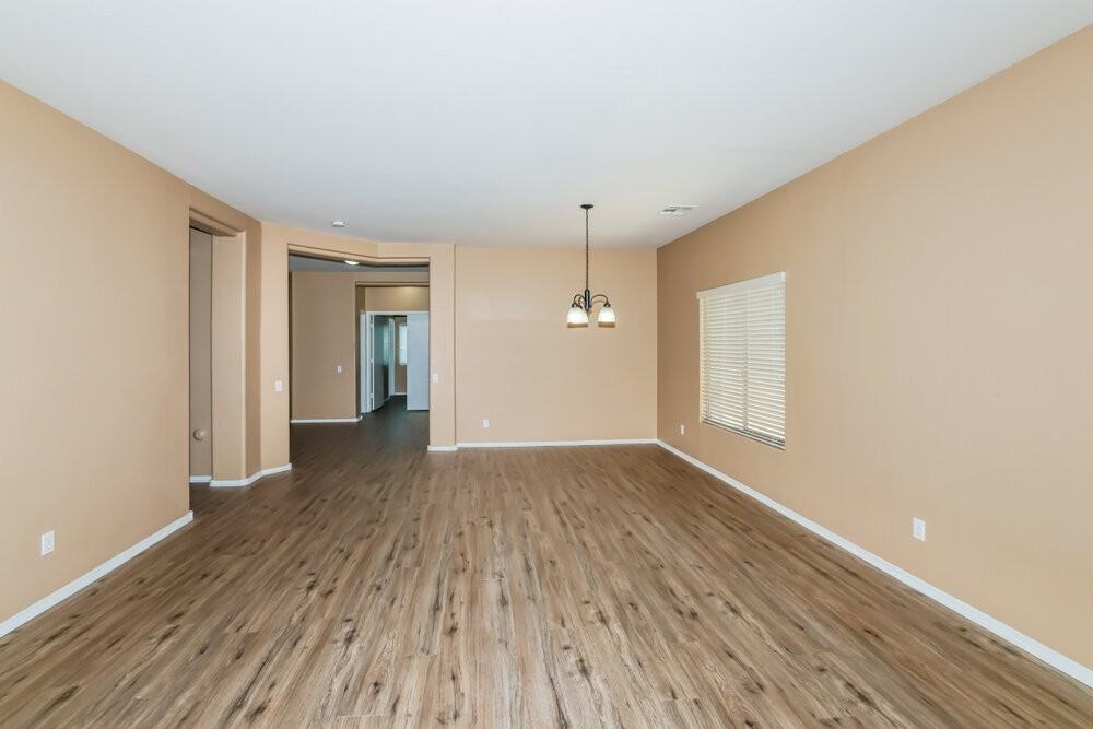 9427 W Monte Vista Rd - Photo 5 of 17