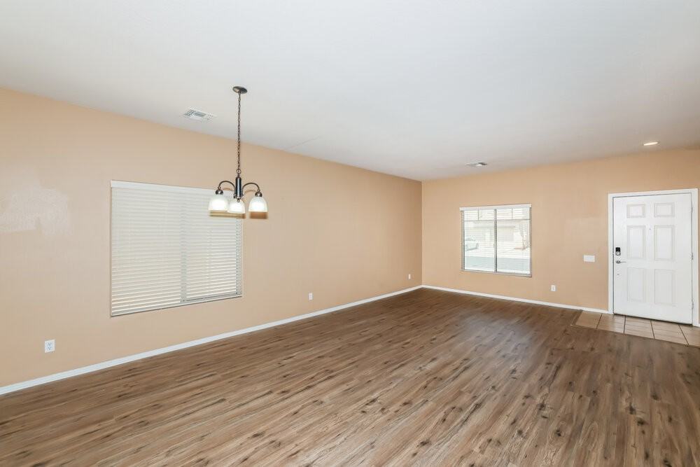 9427 W Monte Vista Rd - Photo 6 of 17