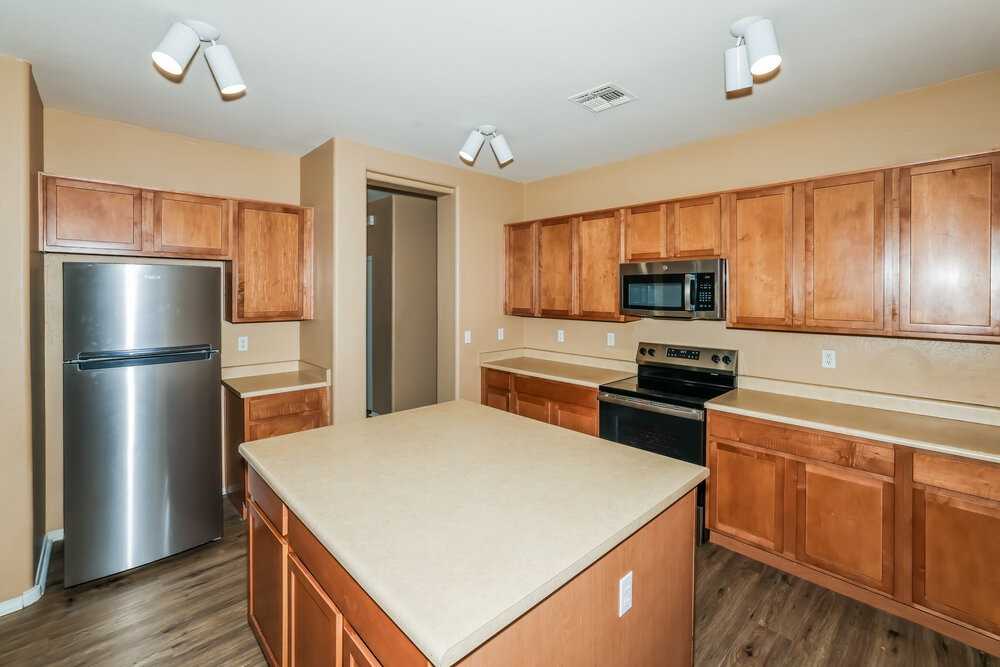 9427 W Monte Vista Rd - Photo 7 of 17