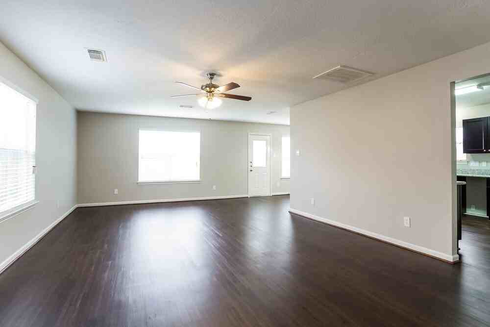 21831 Westfield Ridge Dr - Photo 2 of 16