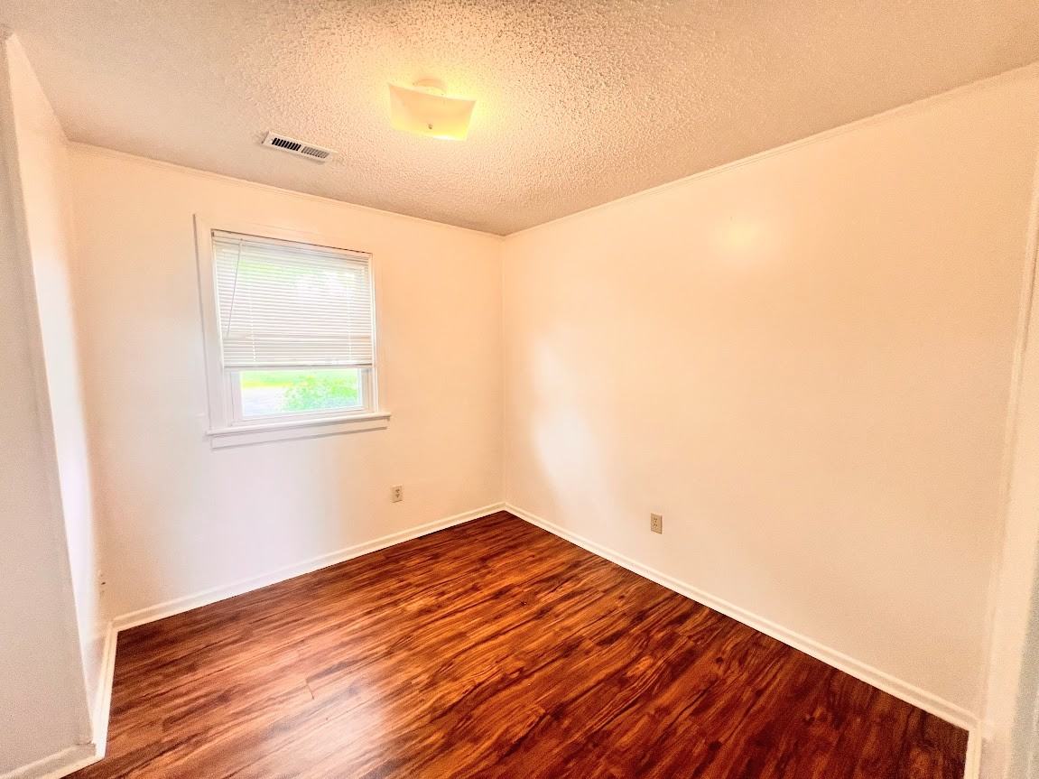 601 Hill Avenue - Photo 4 of 10