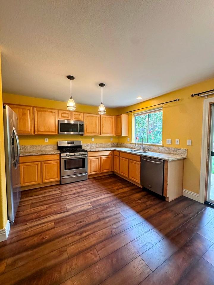 477 Fisher Cir - Photo 6 of 26