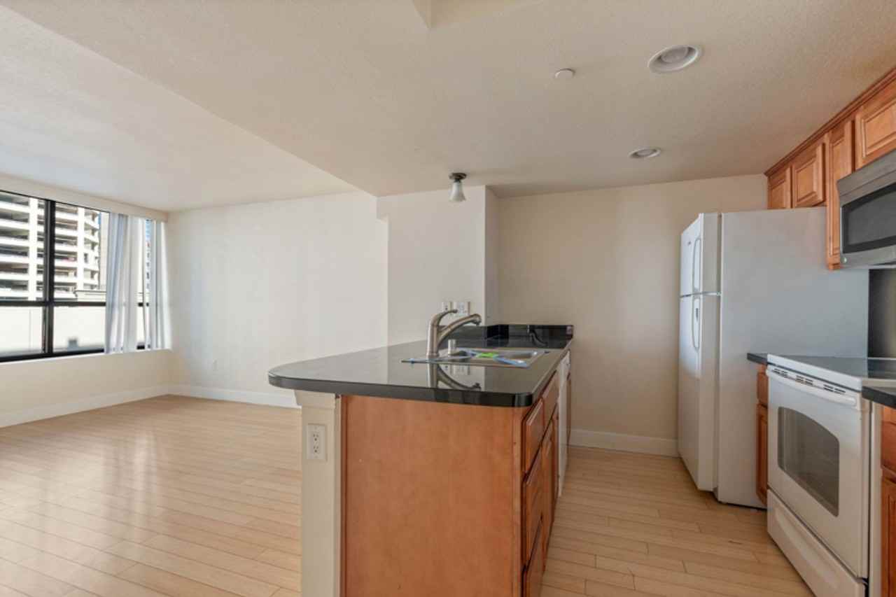 450 N Arlington Ave #502 - Photo 2 of 14