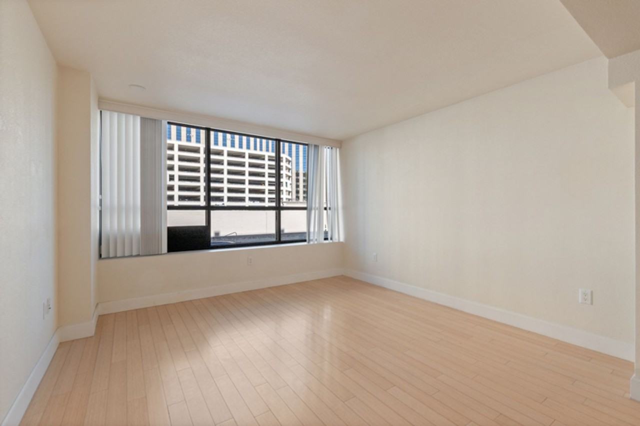 450 N Arlington Ave #502 - Photo 3 of 14