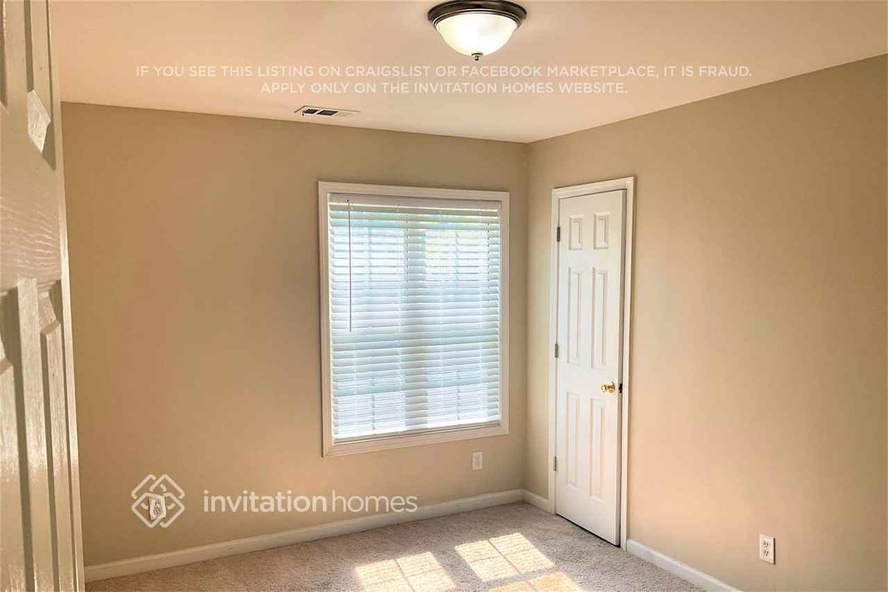 2380 Thornberry Dr - Photo 6 of 12