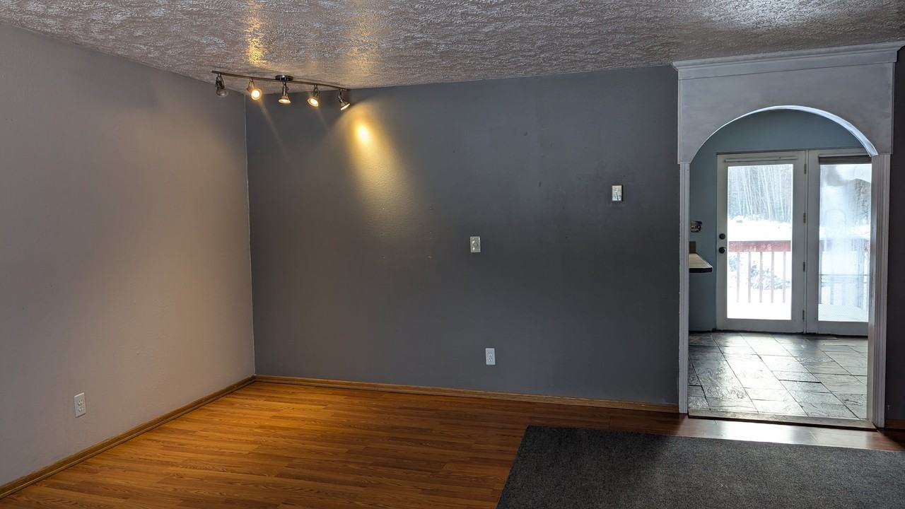 1235 Airline Dr #A - Photo 3 of 16