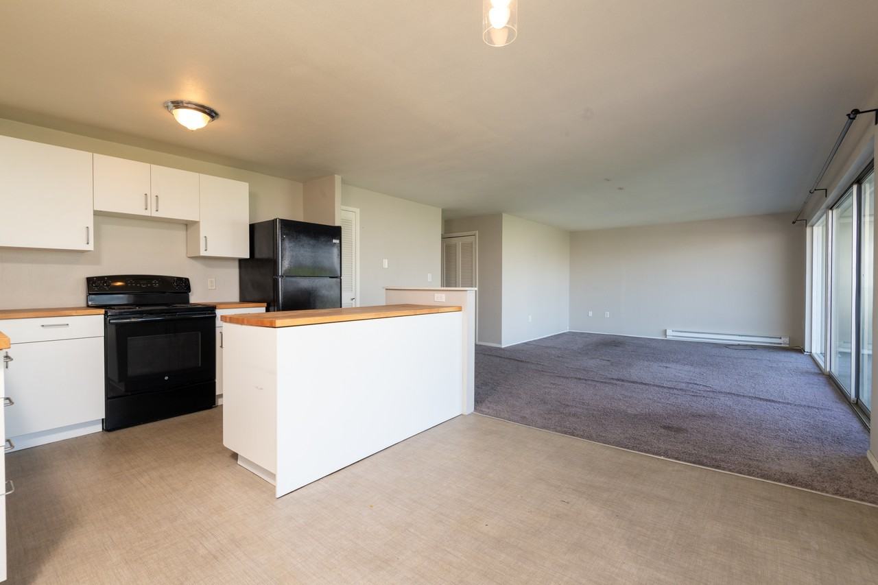 1740 Melrose Ave #502 - Photo 6 of 16