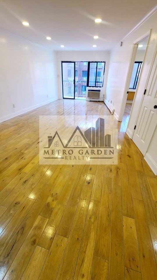 141-13 85th Road #3R - Photo 2 of 18