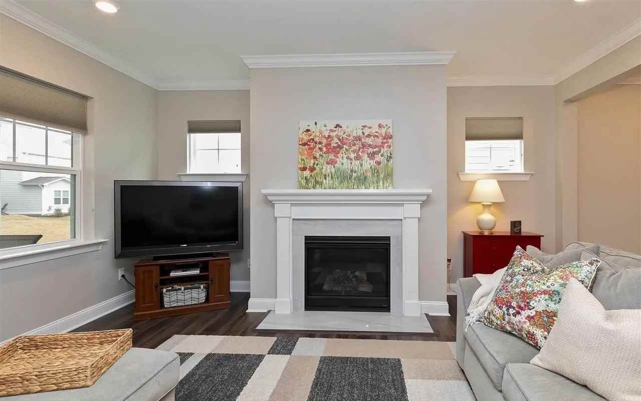 401 Ivy Arbor Way #1 - Photo 3 of 29