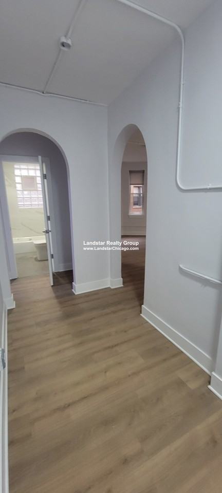 1357 West Estes Avenue #R1 - Photo 4 of 11