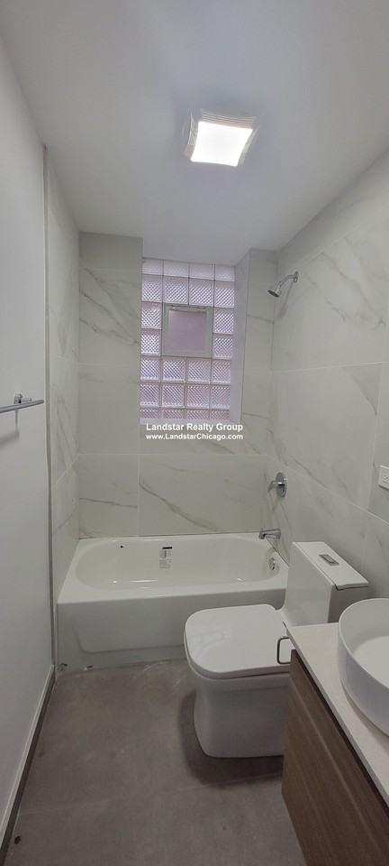 1357 West Estes Avenue #R1 - Photo 5 of 11
