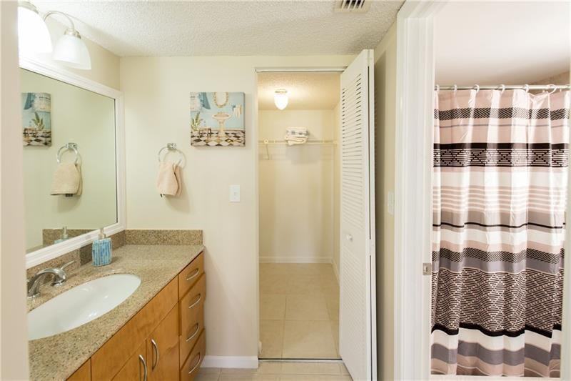 301 Olivewood Place - Photo 4 of 8