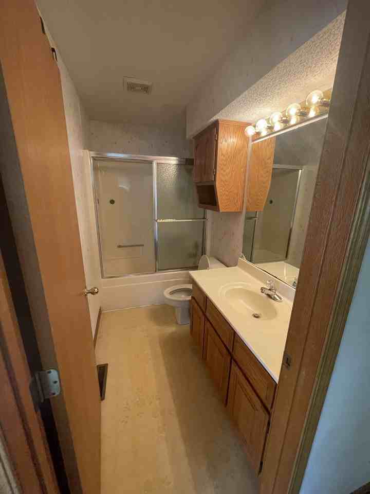1009 Ohio St #B - Photo 6 of 30