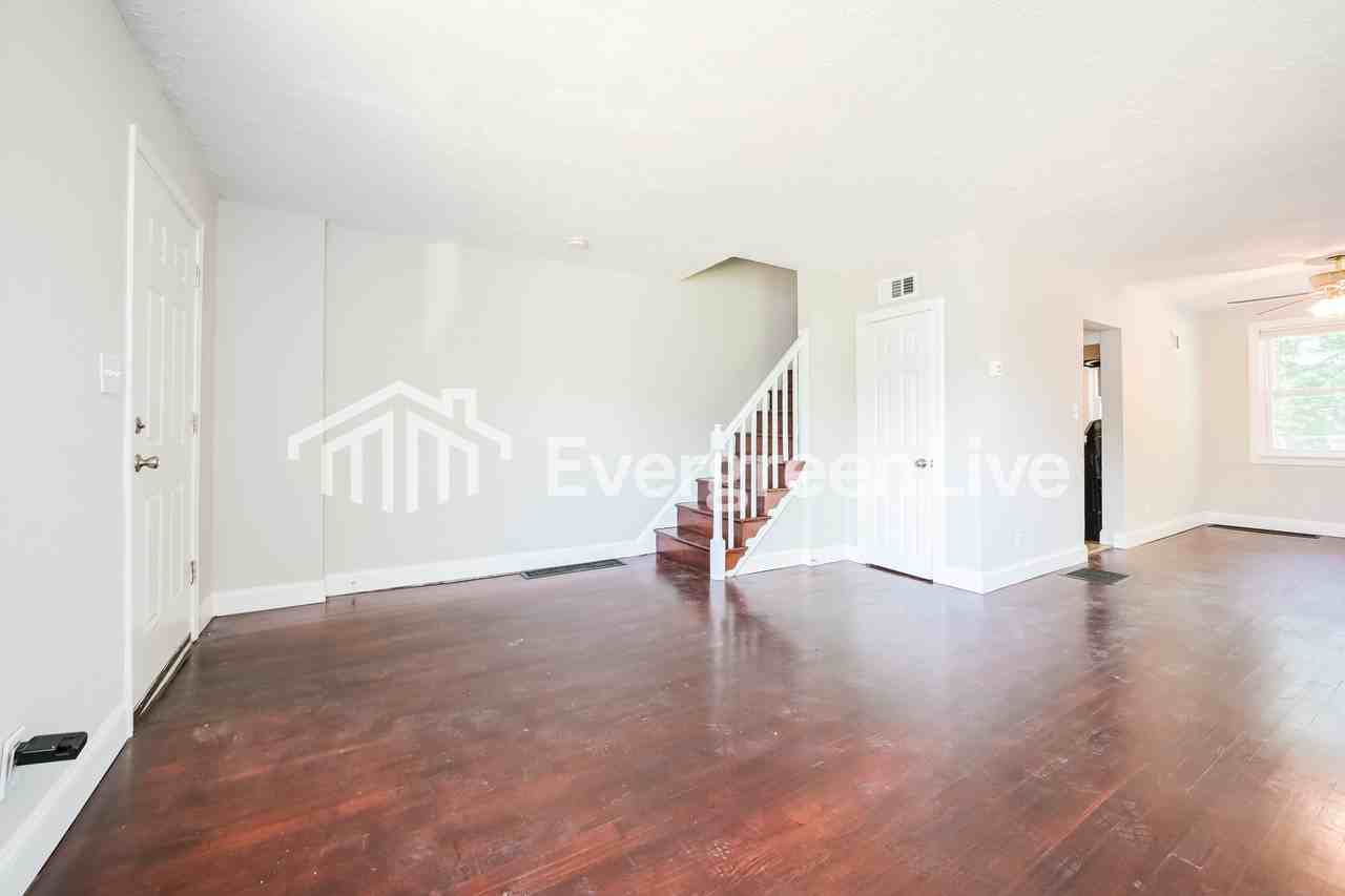 200 W Riverview Rd - Photo 4 of 15