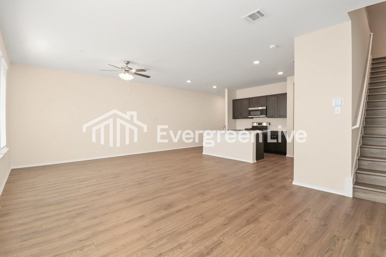 314 Nisa Dr - Photo 4 of 14