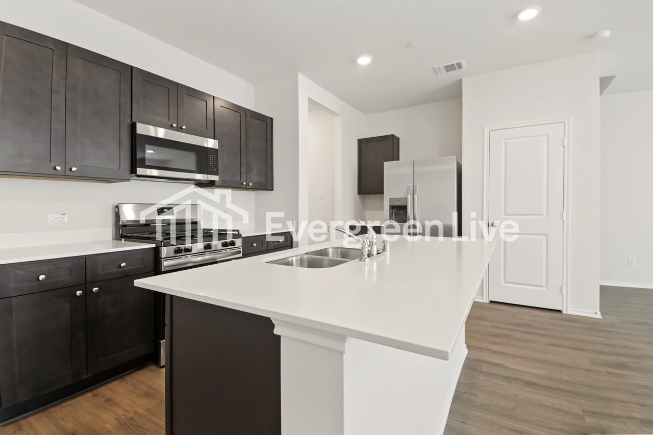 314 Nisa Dr - Photo 7 of 14