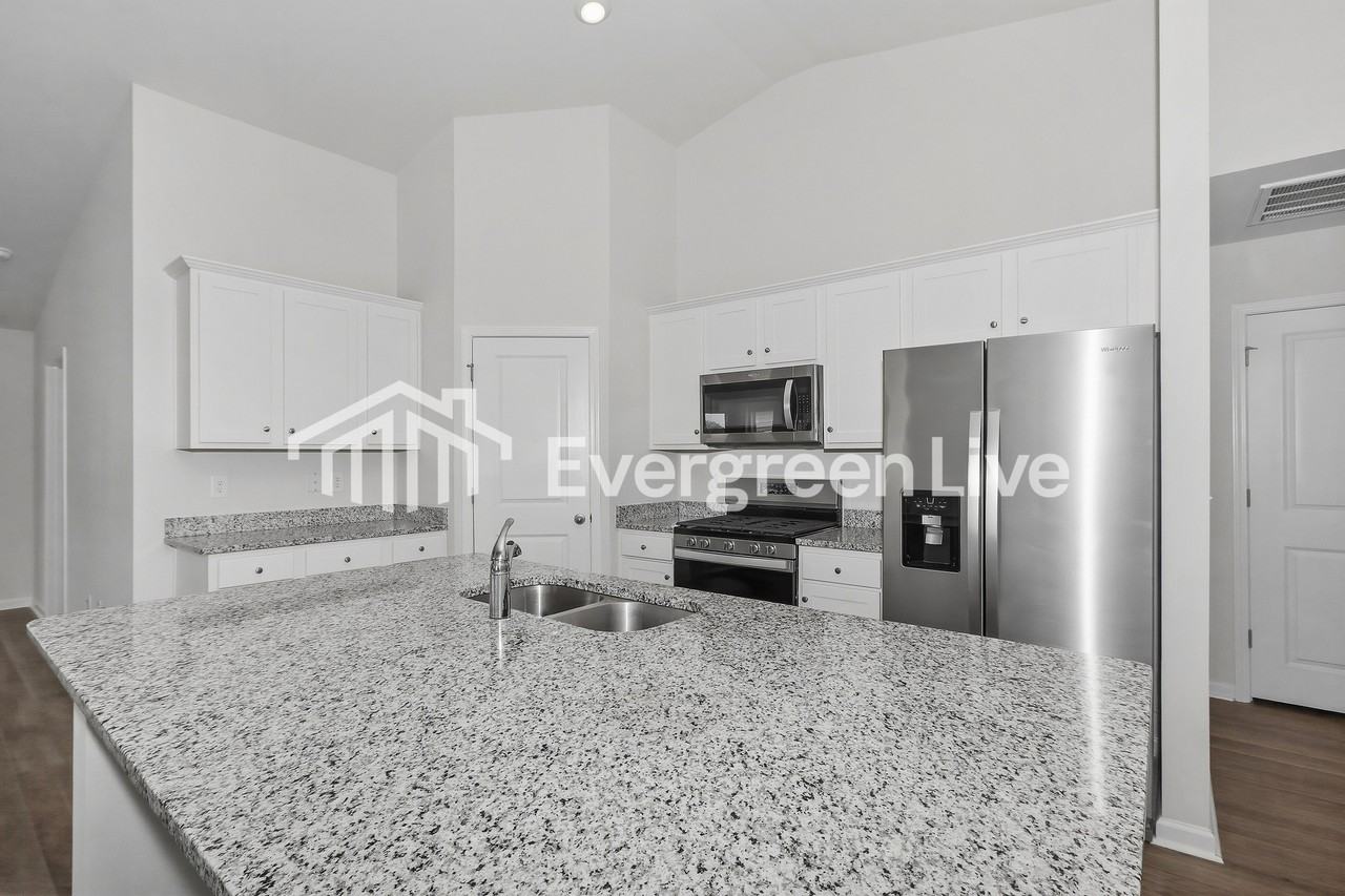 2288 Courtina Way - Photo 6 of 15