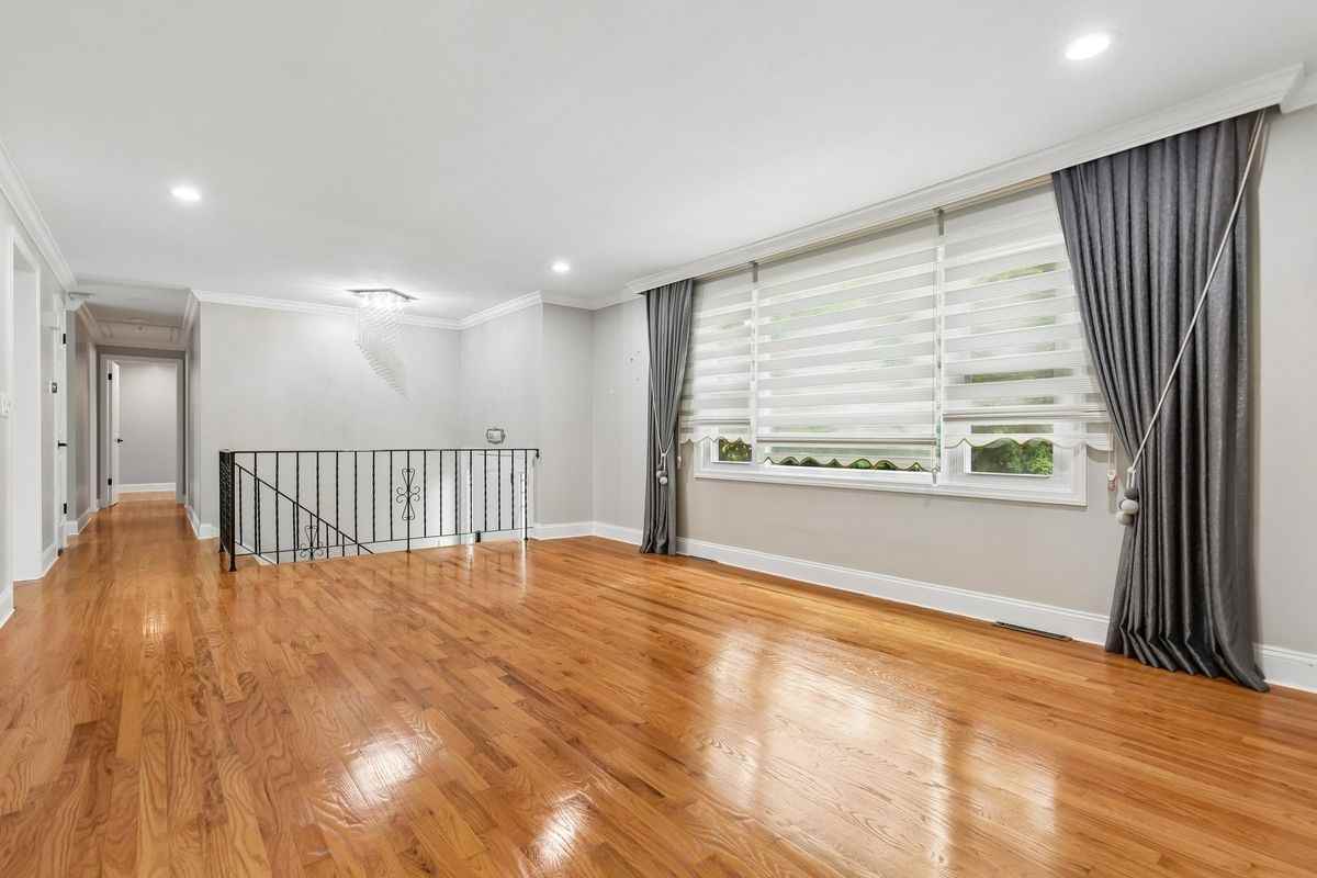 122 Upper State St - Photo 3 of 28