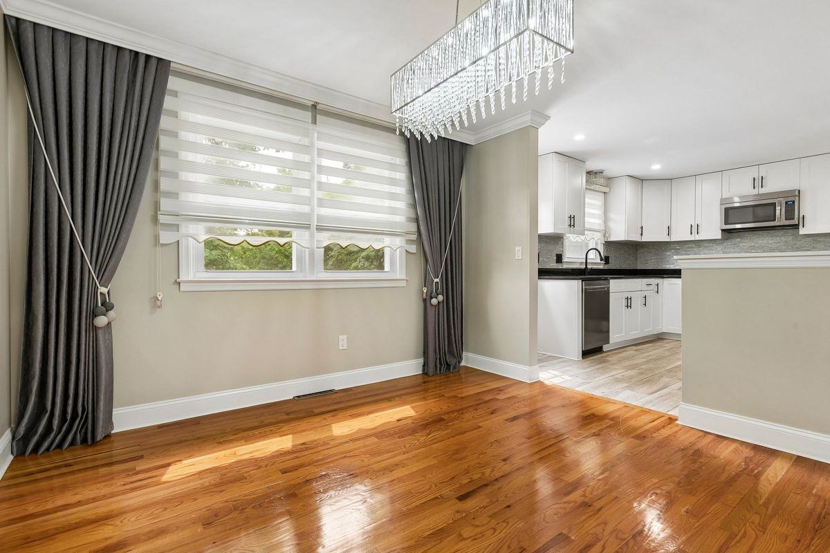 122 Upper State St - Photo 5 of 28