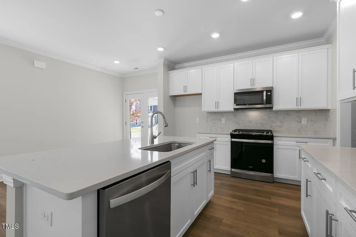 729 Andrade Dr - Photo 3 of 3