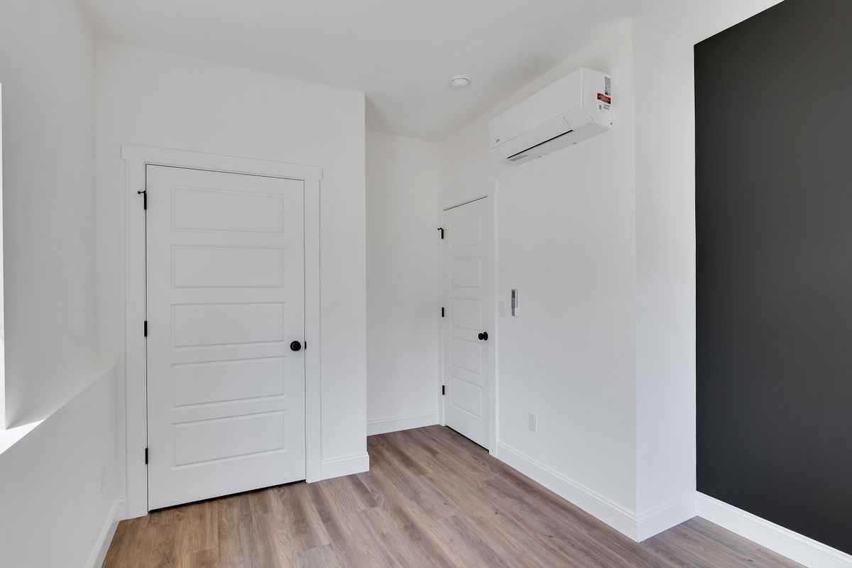 36 Pawling Ave ##100 - Photo 4 of 15
