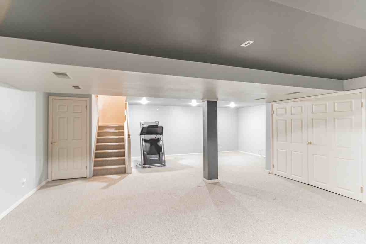 48 Stonehurst Ct - Photo 6 of 30