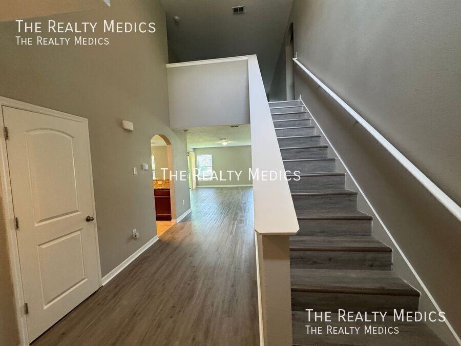 2148 Ontario Way - Photo 2 of 25
