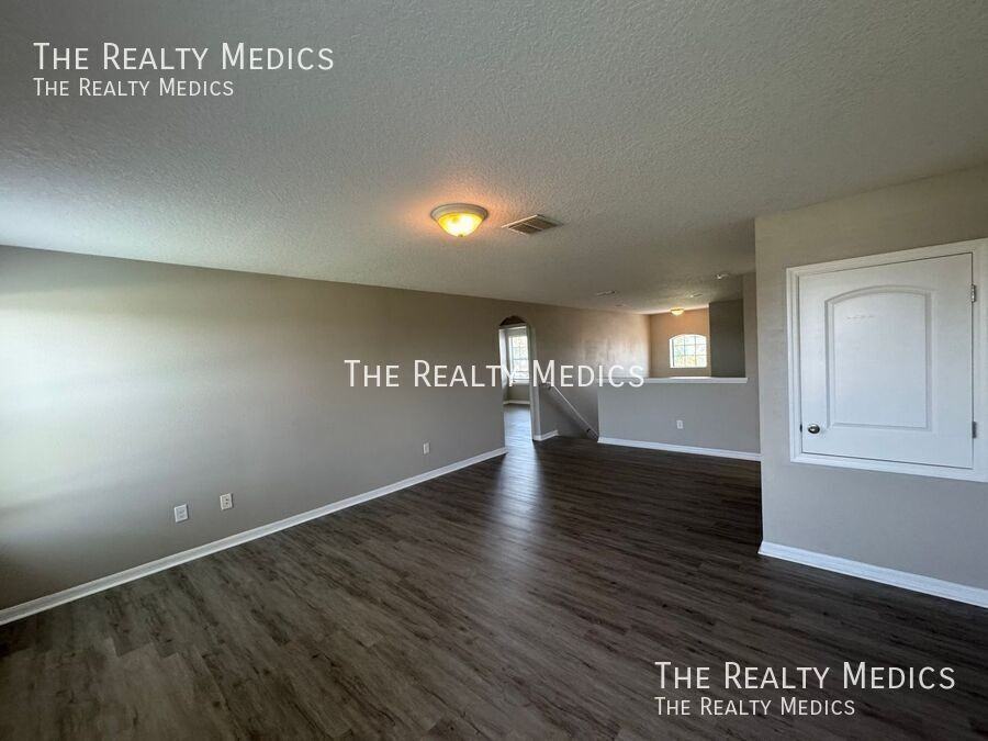 2148 Ontario Way - Photo 4 of 25