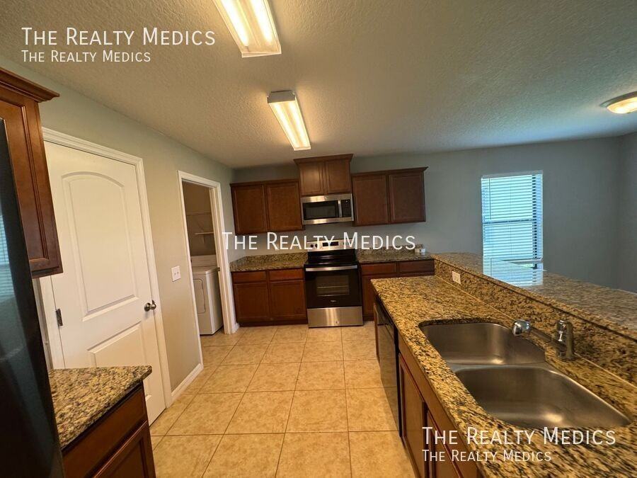 2148 Ontario Way - Photo 7 of 25